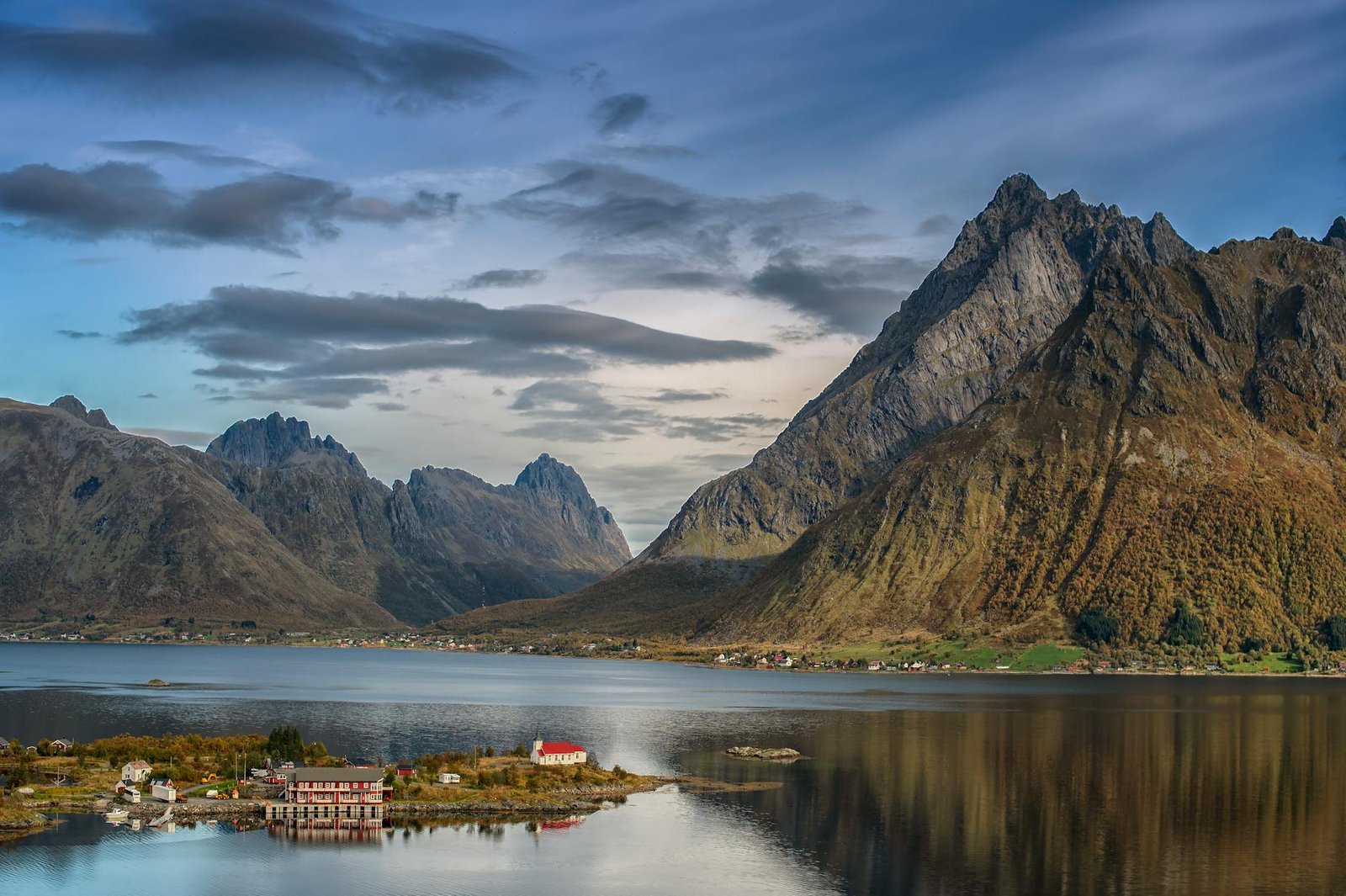 Unveiling Norway's Fjord Majesty: A Hiker's Ultimate Guide