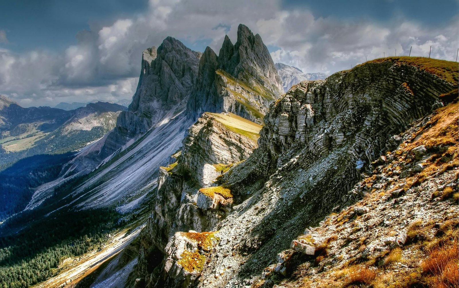 Trekking the Dolomites: An Epic Guide to Italy's Majestic Pale Peaks